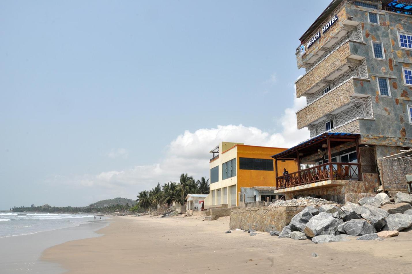 Ocean6 Hotell Kokrobite Exteriör bild